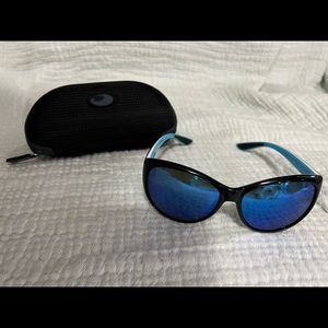 Costa sunglasses. Worn only a few times. EXCELLENT CONDITION🕶